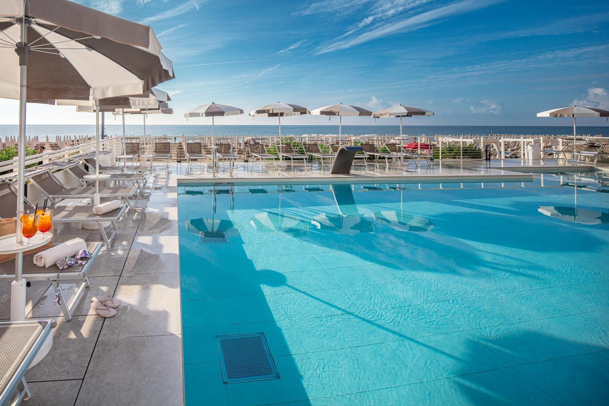 Capitol Hotel 4*