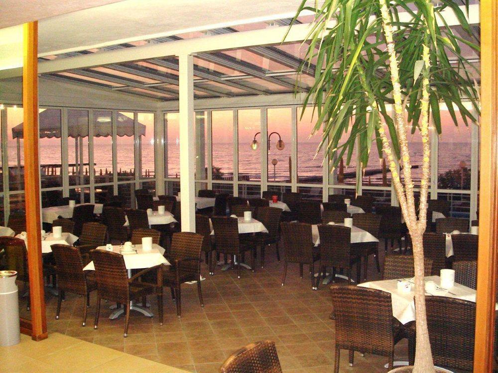 Hotel Capitol 4*